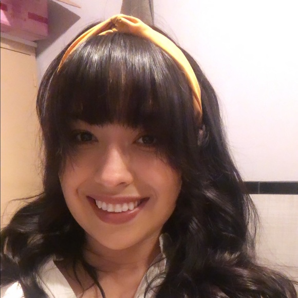 Meet your Posher, Yanet - Picture 1 of 1